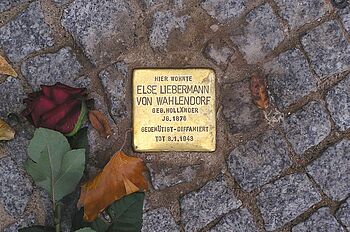 Stumbling stone for a persecuted Jewish woman in Berlin (Else Liebermann von Wahlendorf)
