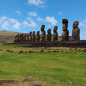 Steinfiguren auf der Osterinsel in Chile